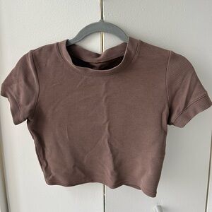 Alo yoga cropped waffle t-shirt